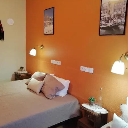 Plena 住宿加早餐酒店 洛里什